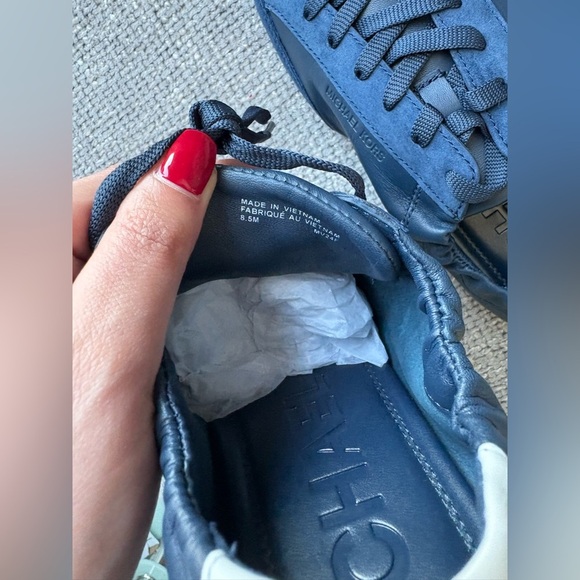 BNWT Michael Kors Susie Leather Sneakers – Women’s 8.5 - Picture 12 of 16